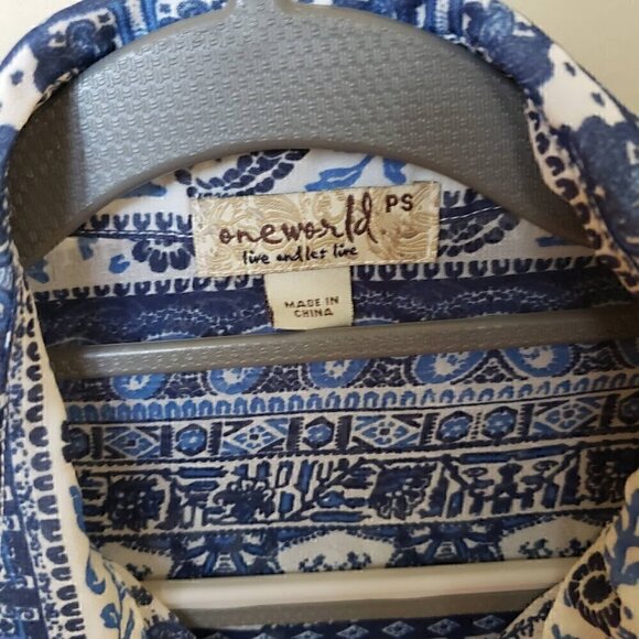 One World Live and Let Live Blue and White Patterned Blouse Size Small Petite - Picture 3 of 7